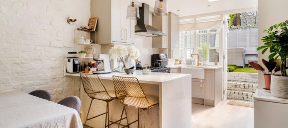 2 bedrooms House in London, United Kingdom No. 14214 15