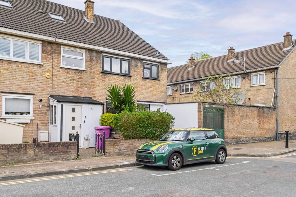 4 bedrooms Commercial property in Bow, United Kingdom No. 11717