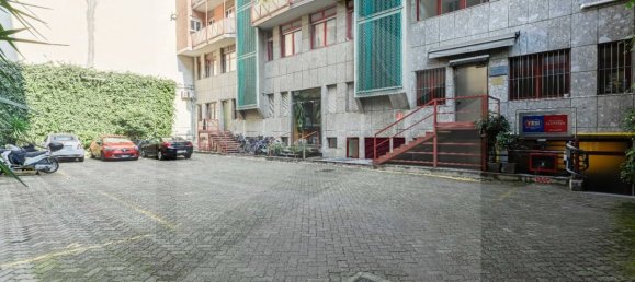 3 rooms Apartment in Milan, Italy No. 241457 23