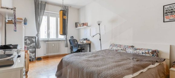 3 rooms Apartment in Milan, Italy No. 241457 3