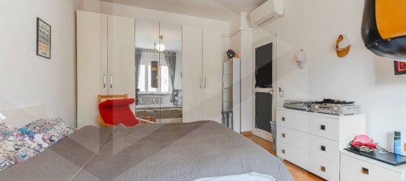 3 rooms Apartment in Milan, Italy No. 241457 10