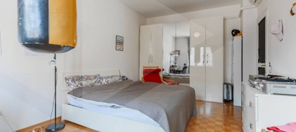 3 rooms Apartment in Milan, Italy No. 241457 9