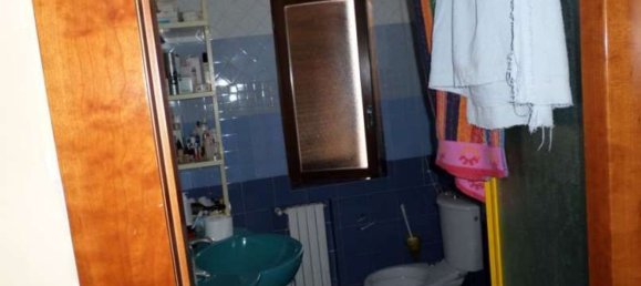 7 rooms Apartment in Caserta, Italy No. 7575 14