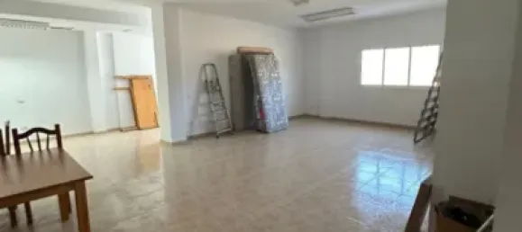 180m² Commercial property in Santa Lucia De Tirajana, Spain No. 169768 3