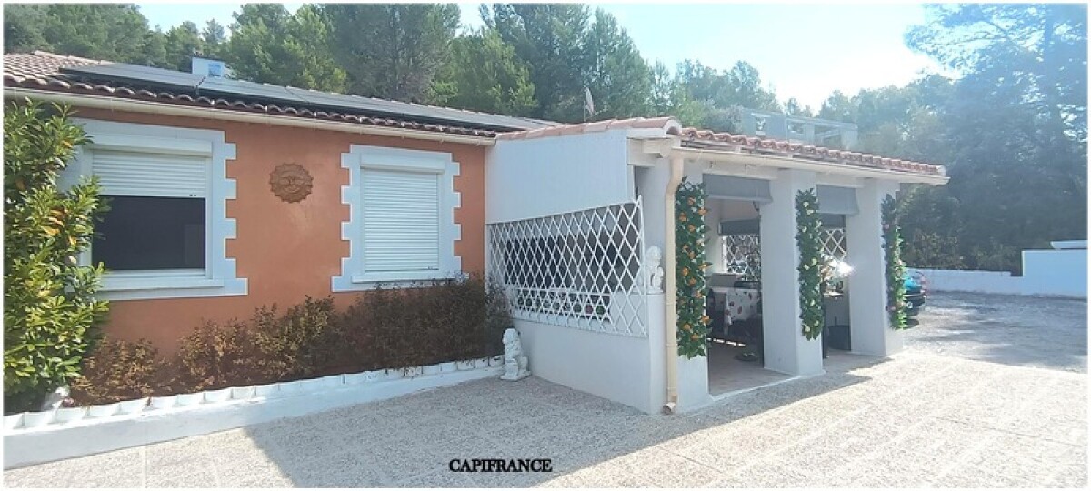 3 غرف نوم منزل في Le Val, France رقم 328248