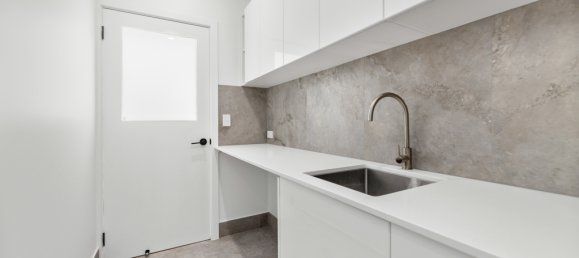 Дом с 4 спальнями в Lota, Австралия № 221 9