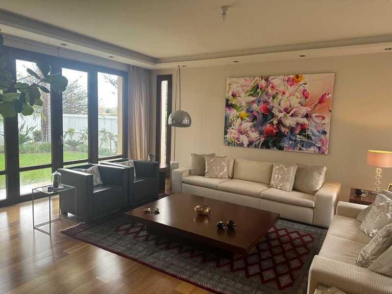 Коммерческая недвижимость с 4 спальнями в Строволос, Кипр № 7213