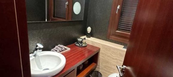 4 Schlafzimmer Gewerbliche Immobilie in Strovolos, Cyprus, Nr. 7213 8