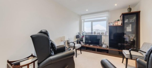 Apartamento de 3 dormitorios en London, United Kingdom No. 8921 6