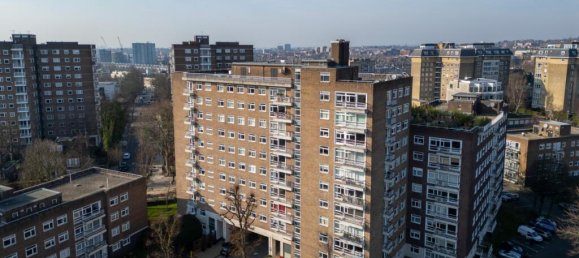 Apartamento de 3 dormitorios en London, United Kingdom No. 8921 22