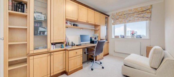 Apartamento de 3 dormitorios en London, United Kingdom No. 8921 2