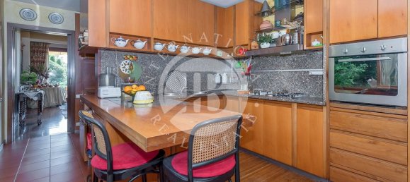 6 bedrooms Villa in Lucca, Italy No. 337262 18