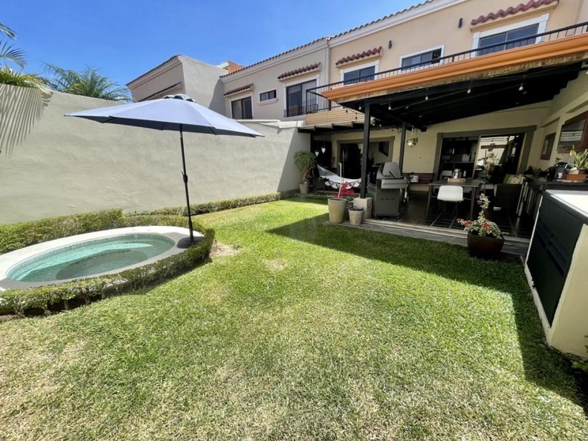 3 Schlafzimmer Haus in Santa Ana, Costa Rica, Nr. 1077