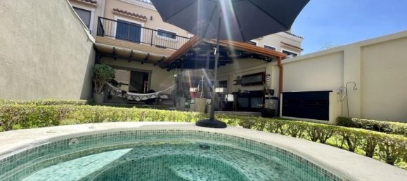 3 Schlafzimmer Haus in Santa Ana, Costa Rica, Nr. 1077 2