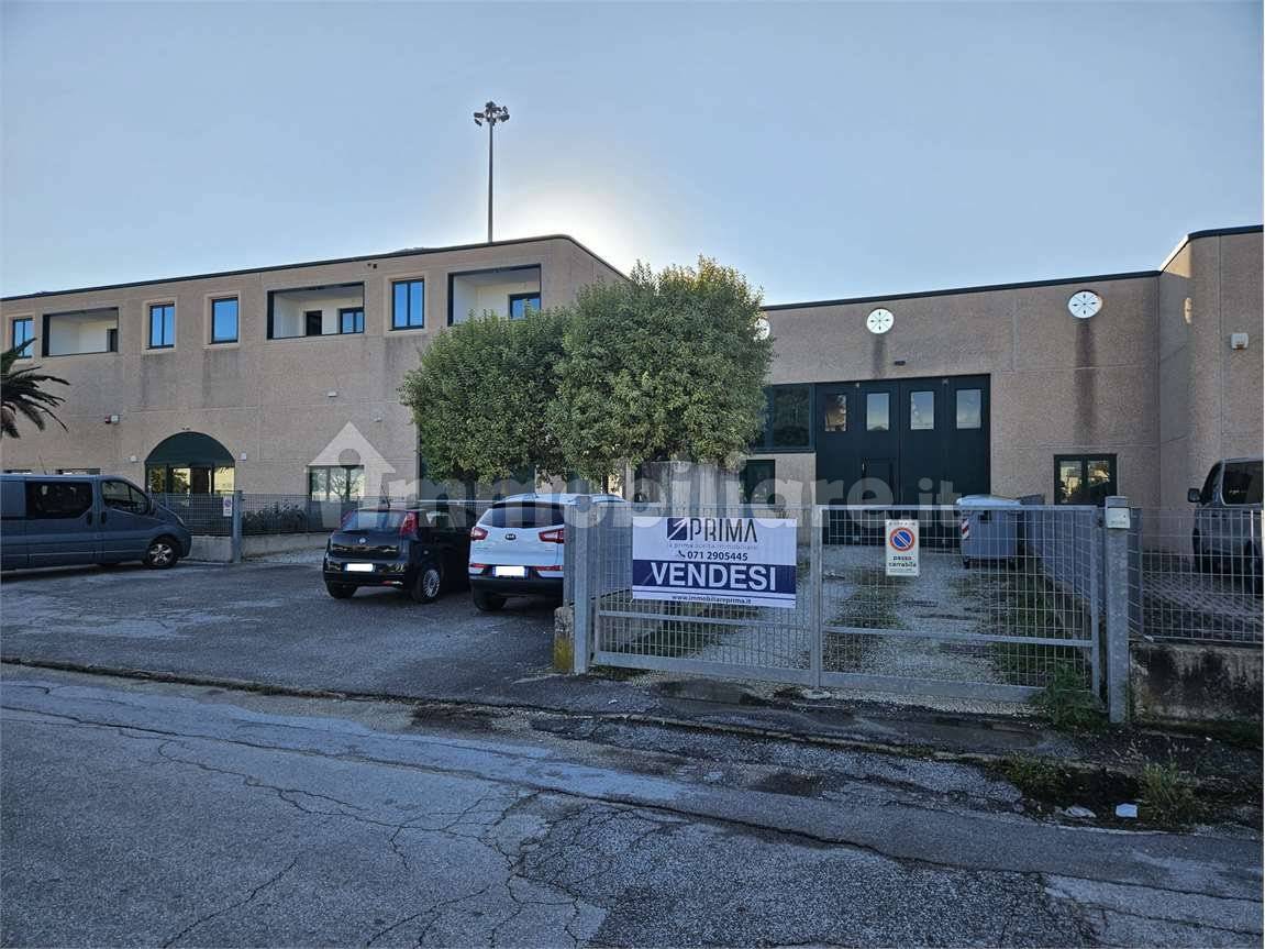 2 rooms Warehouse in Jesi, Italy No. 80631