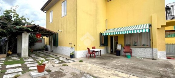 3 bedrooms House in Mirano, Italy No. 341712 2