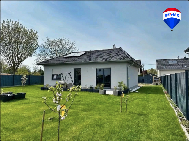 Bungalow de 3 habitaciónes en Havelland, Germany No. 281793