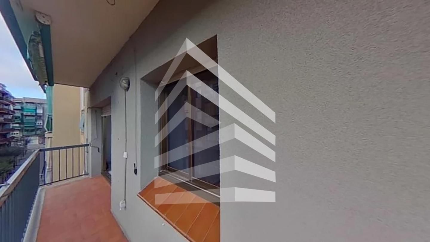 Apartamento de 3 dormitorios en Mataró, Spain No. 144410