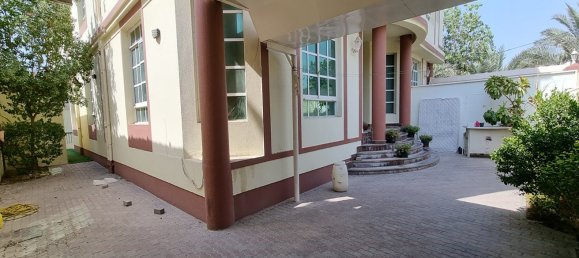 4 Schlafzimmer Villa in Umm Suqeim, UAE, Nr. 355 3