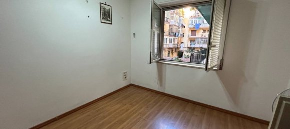 4 غرف نوم شقة في Naples, Italy رقم 77654 8