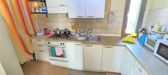 5 rooms Apartment in Camaiore, Italy No. 104049 6