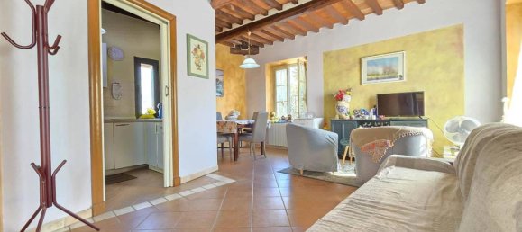 5 rooms Apartment in Camaiore, Italy No. 104049 2