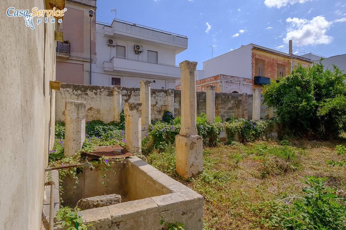 3 bedrooms House in Matino, Italy No. 86735