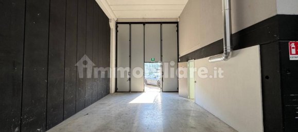 5 rooms Warehouse in Campi Bisenzio, Italy No. 112372 4