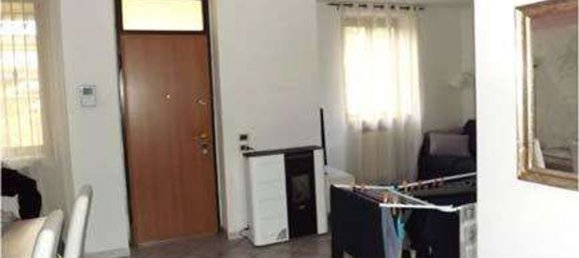 4 rooms House in Vidigulfo, Italy No. 7193 7