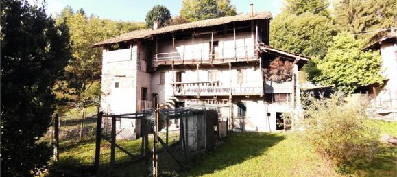 2 bedrooms House in Madonna del Sasso, Italy No. 140869 5