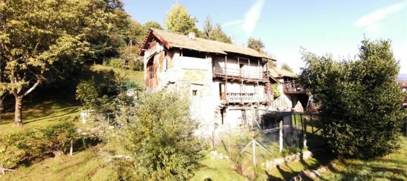 2 bedrooms House in Madonna del Sasso, Italy No. 140869 8