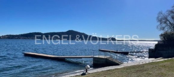 3 bedrooms Villa in Lesa, Italy No. 129995 2