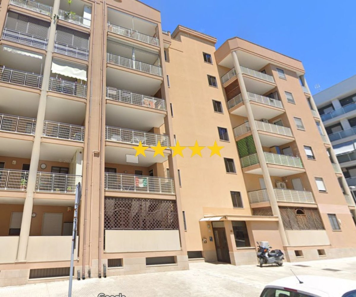 4 rooms Apartment in Brindisi, Italy No. 186681