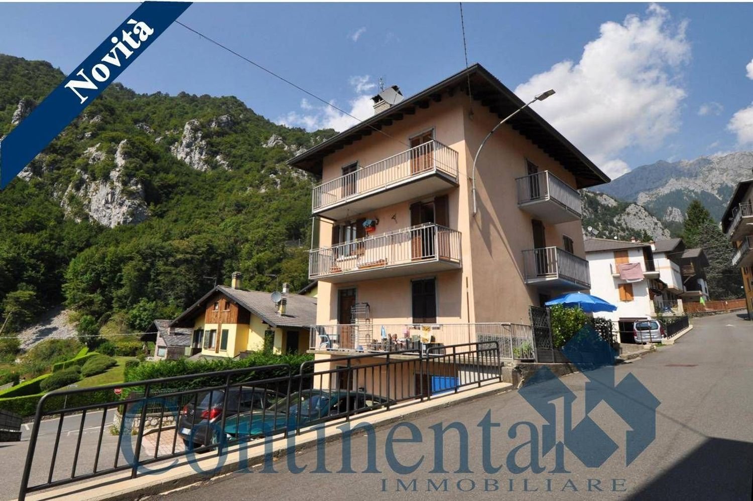 3 bedrooms Apartment in Piazzatorre, Italy No. 387515