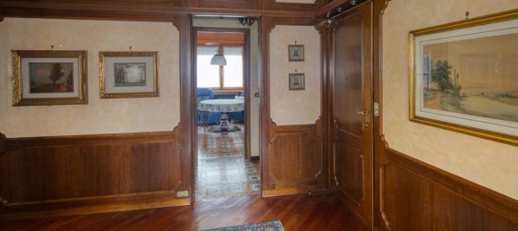 6 chambres Appartement à Turin, Italy No. 380786 7