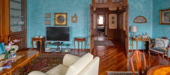 6 chambres Appartement à Turin, Italy No. 380786 3
