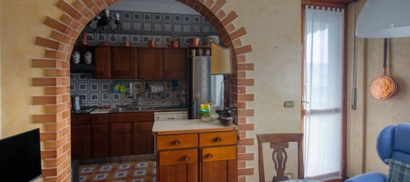 6 chambres Appartement à Turin, Italy No. 380786 9