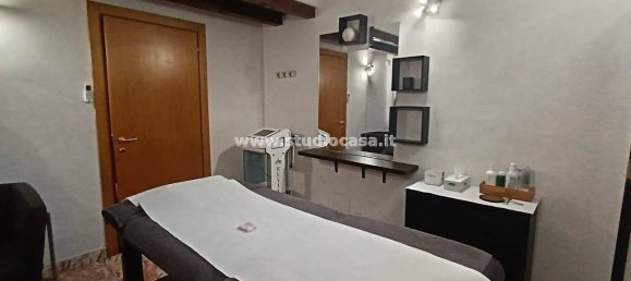 100m² Commercial property in Milan, Italy No. 351965 20