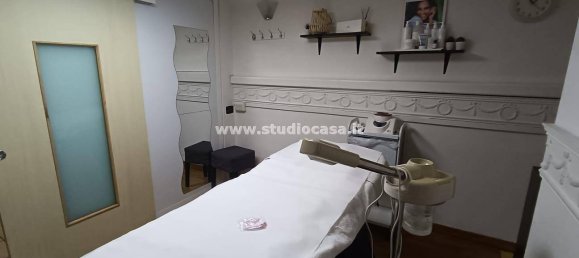 100m² Commercial property in Milan, Italy No. 351965 10