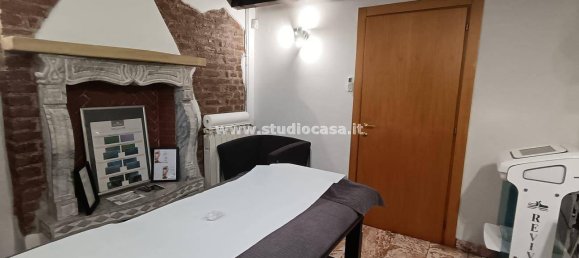 100m² Commercial property in Milan, Italy No. 351965 3