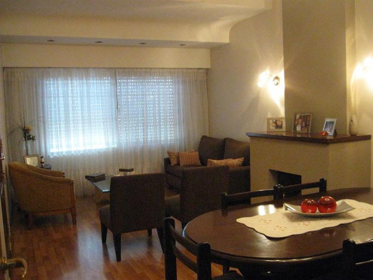 4 bedrooms House in Moron, Argentina No. 59134