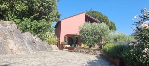 7-Zimmer Villa in Vezzi Portio, Italy, Nr. 154728 10