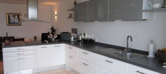 Apartamento de 3 dormitorios en Sliema, Malta No. 8428 4