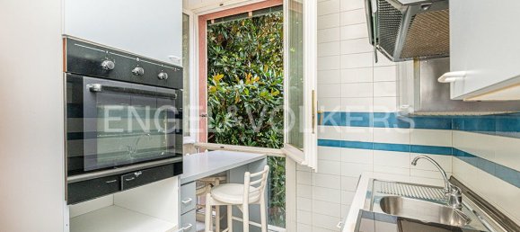 Вилла с 3 спальнями в Монца, Италия № 131630 9