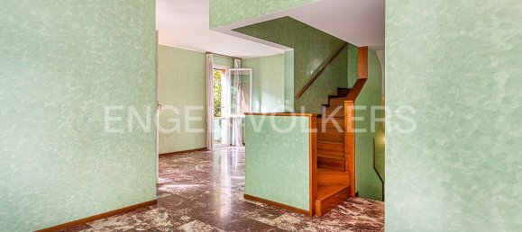 Вилла с 3 спальнями в Монца, Италия № 131630 10