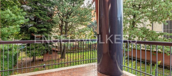 Вилла с 3 спальнями в Монца, Италия № 131630 11