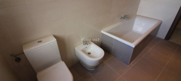 Дом с 3 спальнями в Аттард, Мальта № 11235 5