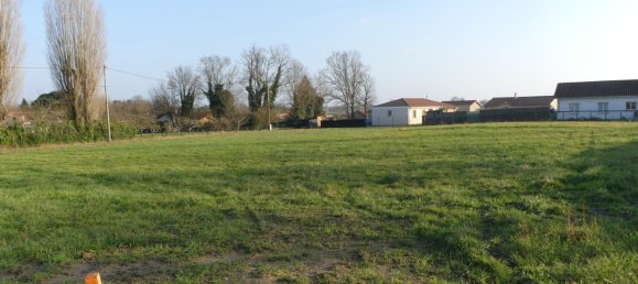 Land in Pont-de-Vaux, France No. 208712 3