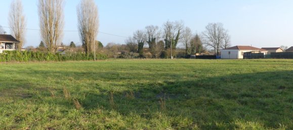 Land in Pont-de-Vaux, France No. 208712 6