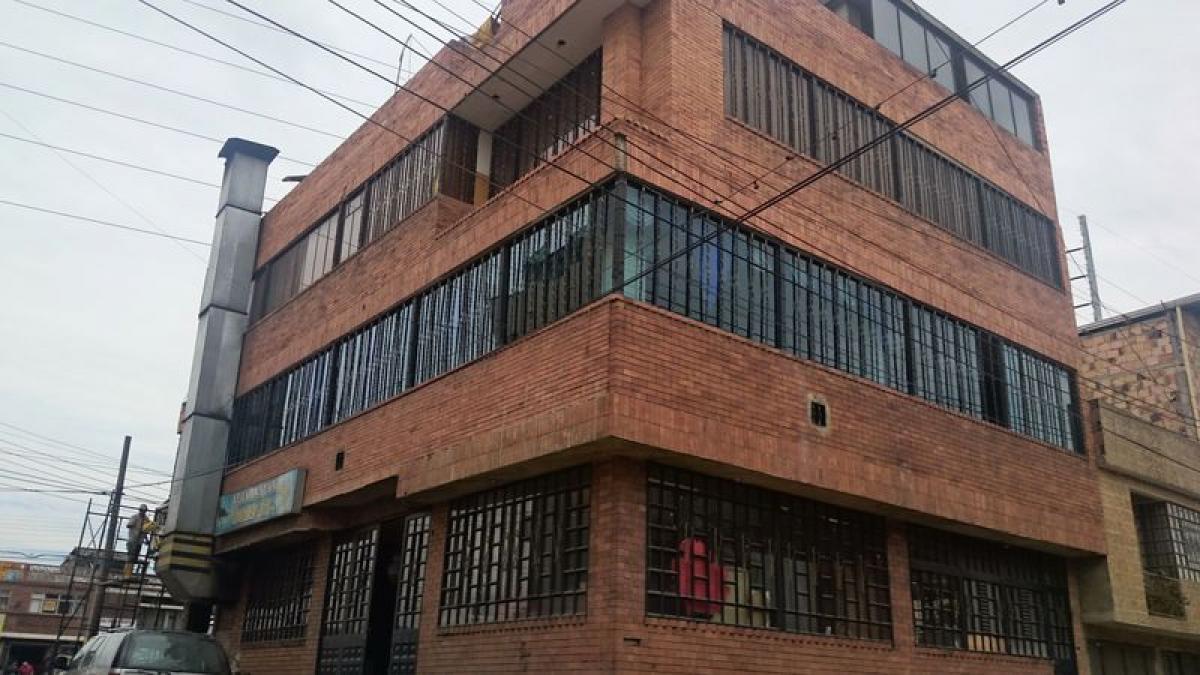Edificio en Cundinamarca, Colombia 650 m² No. 9643